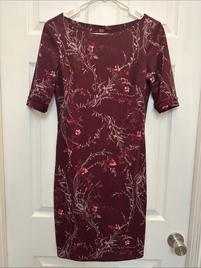 Women’s vintage Floral Sheath Dress in Burgundy